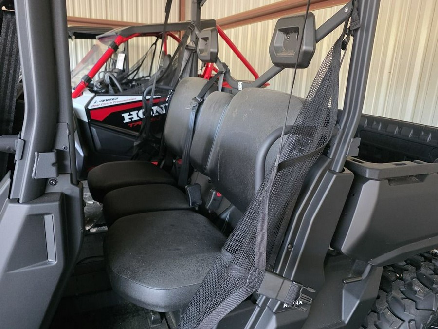 2025 Can-Am Defender MAX DPS HD7