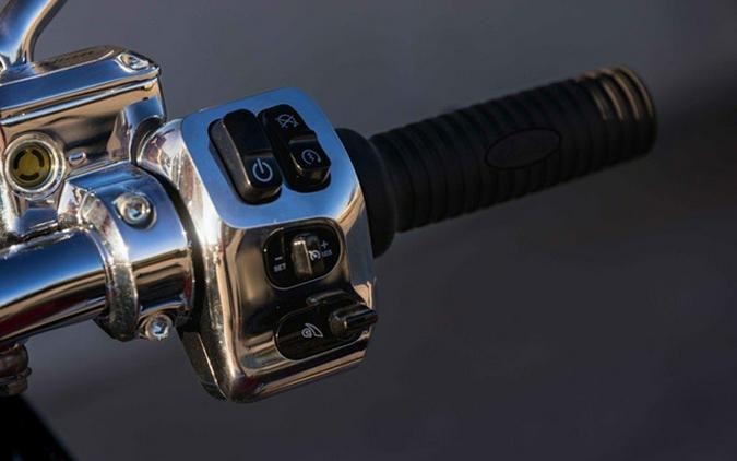 2025 Indian Challenger Limited 112 W/Powerband Audio