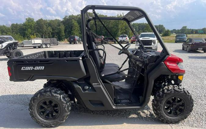 2024 Can-Am® Defender DPS HD9 Fiery Red