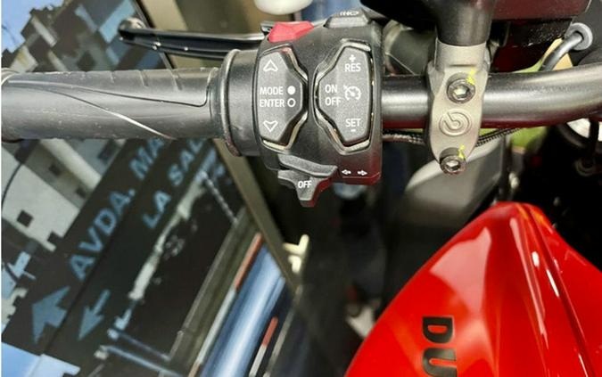 2025 Ducati Diavel V4 Ducati Red