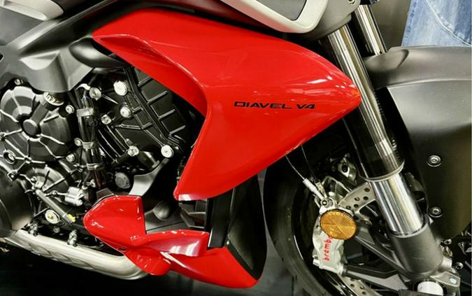 2025 Ducati Diavel V4 Ducati Red