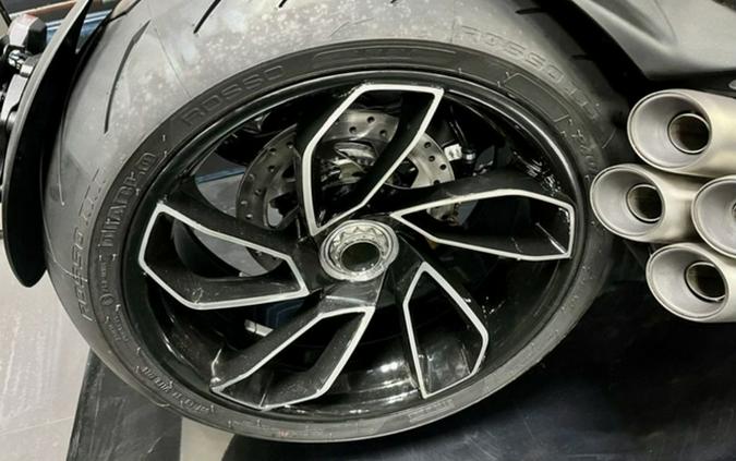 2025 Ducati Diavel V4 Ducati Red