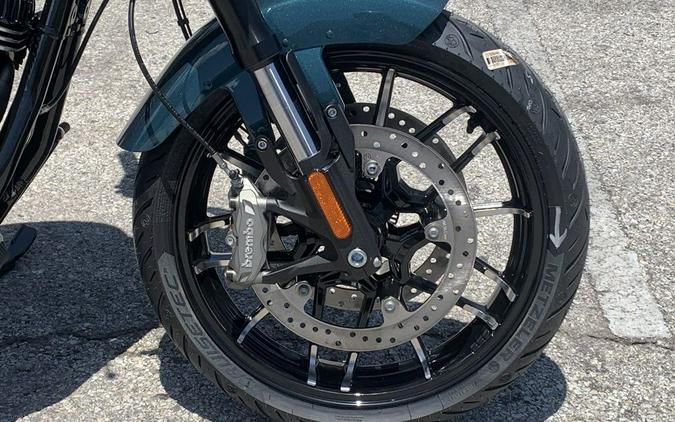 2025 Indian Motorcycle® Sport Chief Cascade Green Metallic