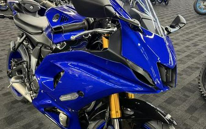 2025 Yamaha YZF-R7