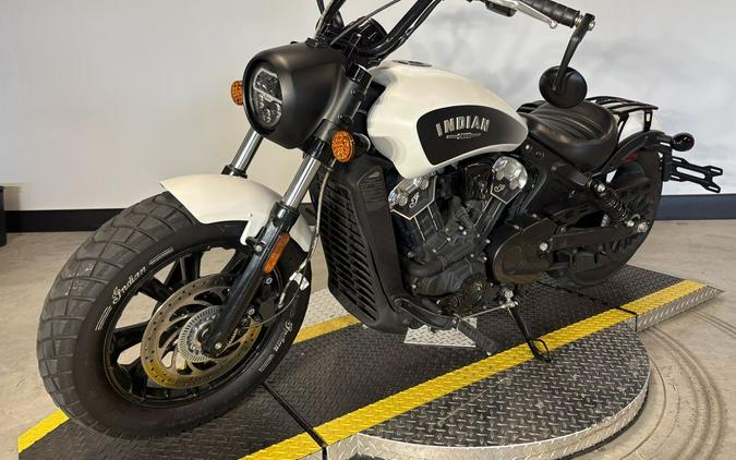 2019 Indian Motorcycle® SCOUT BOBBER ABS, WHITE SMOKE, 49ST