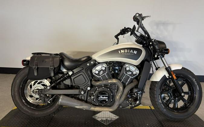 2019 Indian Motorcycle® SCOUT BOBBER ABS, WHITE SMOKE, 49ST