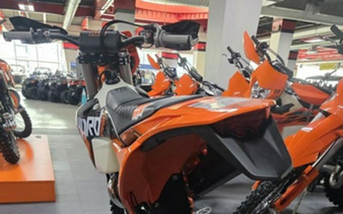 2027 KTM XC 300 W Hardenduro