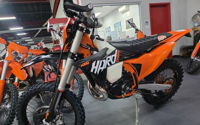 2027 KTM XC 300 W Hardenduro