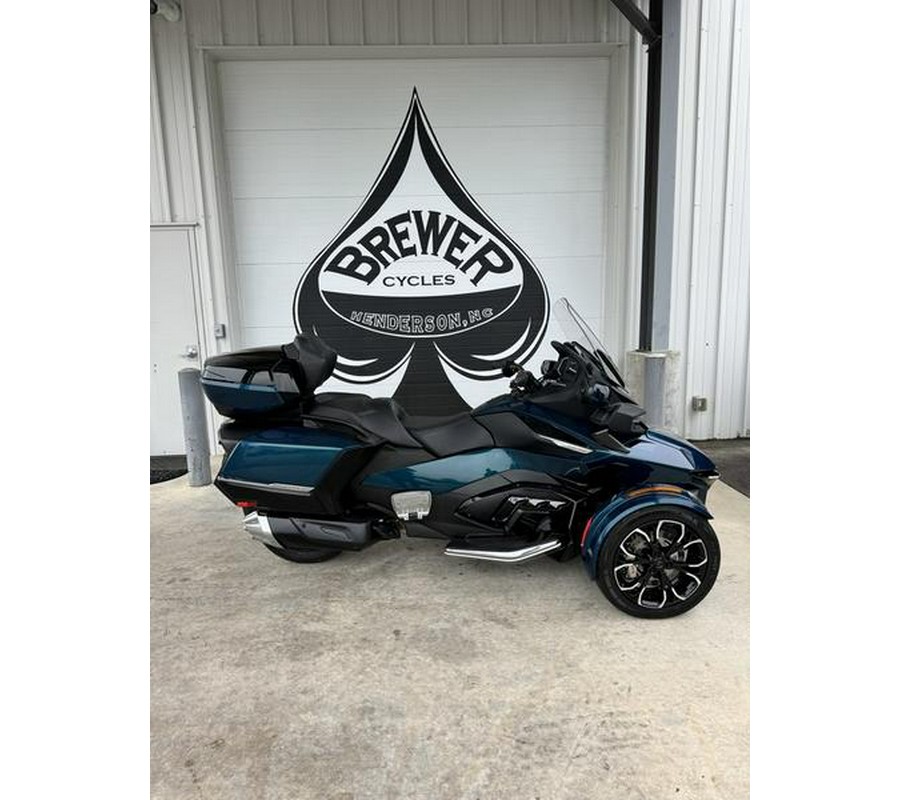 2021 Can-Am® Spyder® RT Limited Chrome