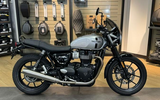 2018 Triumph Street Twin Aluminum Silver