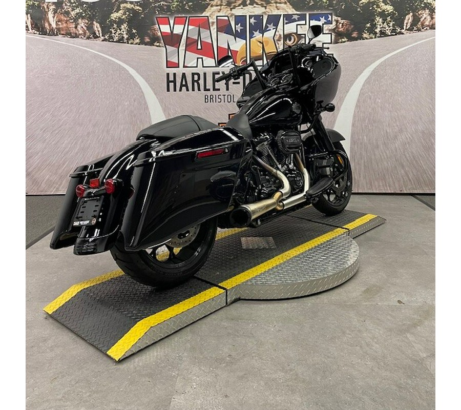 2021 FLTRXS Road Glide Special