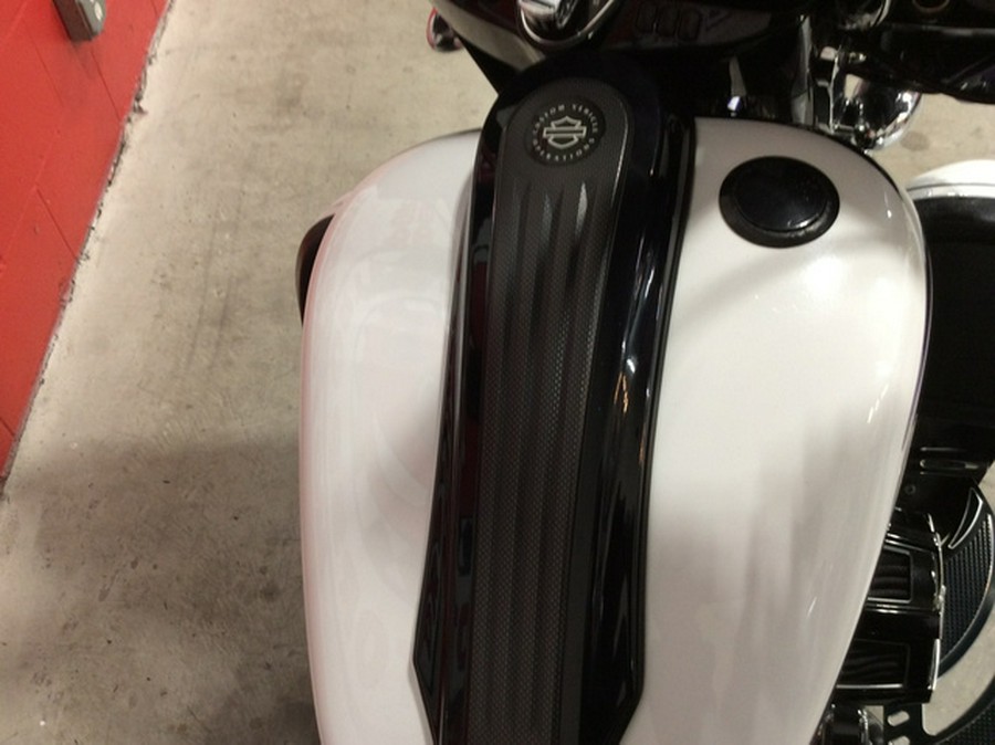 2016 Harley-Davidson CVO STREET GLIDE SPE