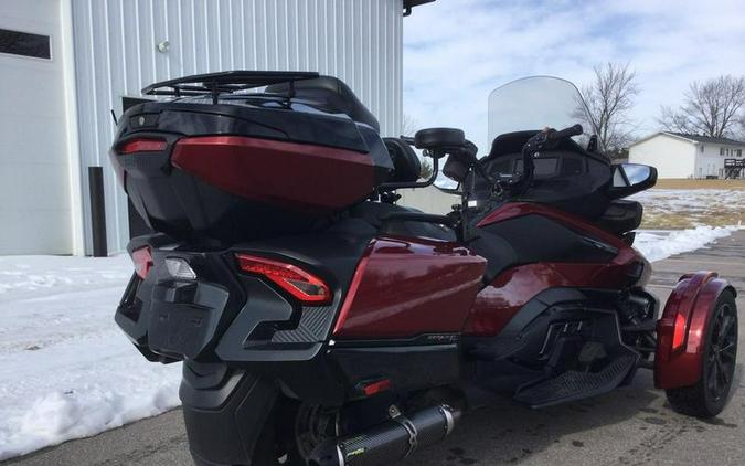 2022 Can-Am® Spyder RT Limited Dark Wheels