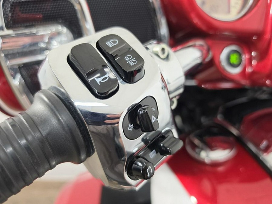 2019 Indian Roadmaster Burgundy Metallic