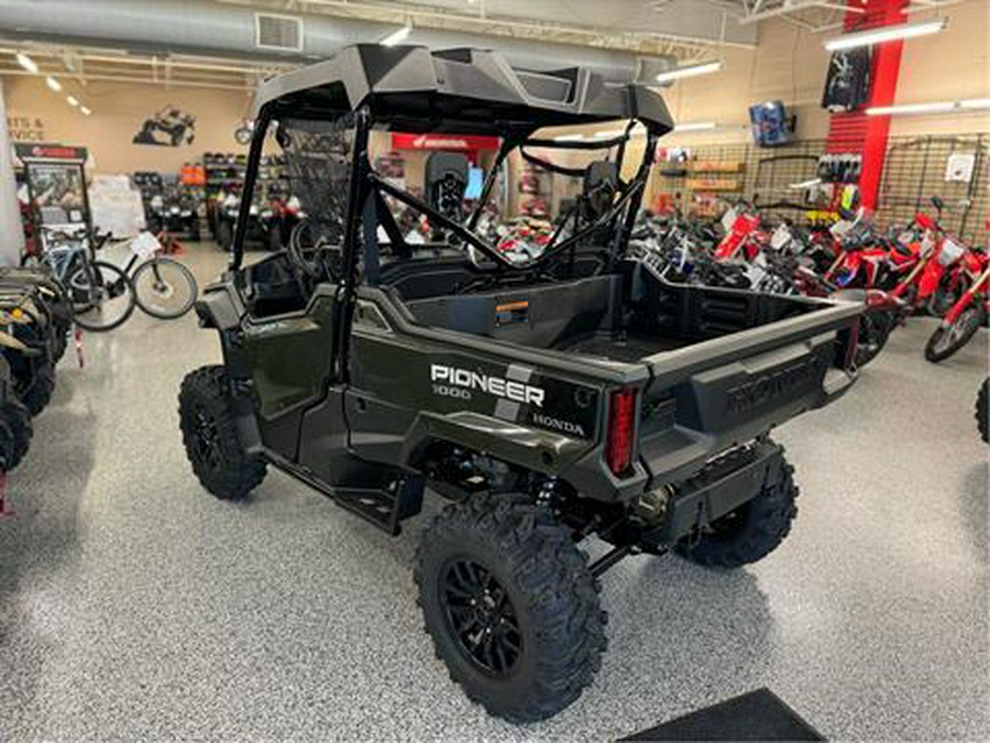 2024 Honda Pioneer 1000 Deluxe