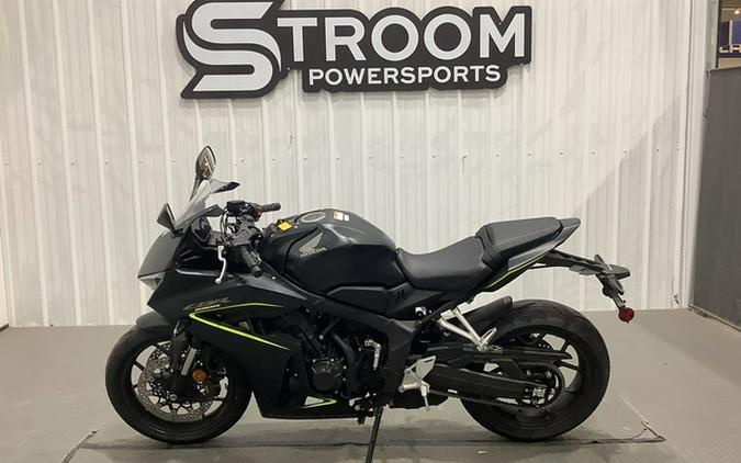 2026 Honda CBR650R E-Clutch