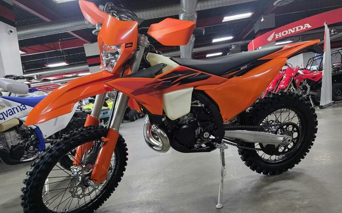 2027 KTM XC 300 W