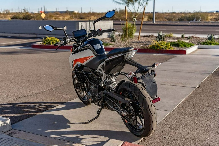 2022 KTM 390 Duke