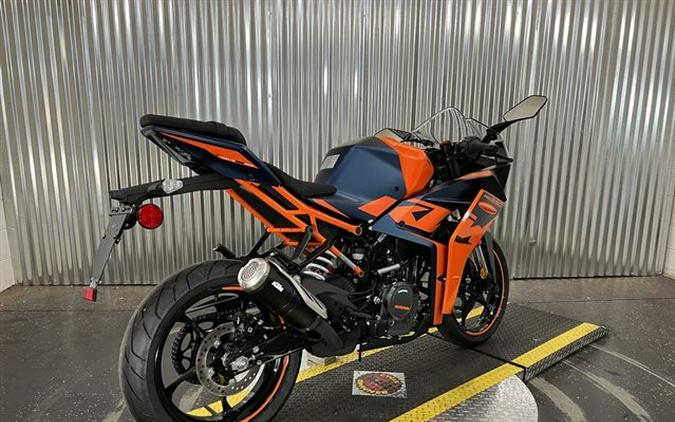 2023 KTM RC 390