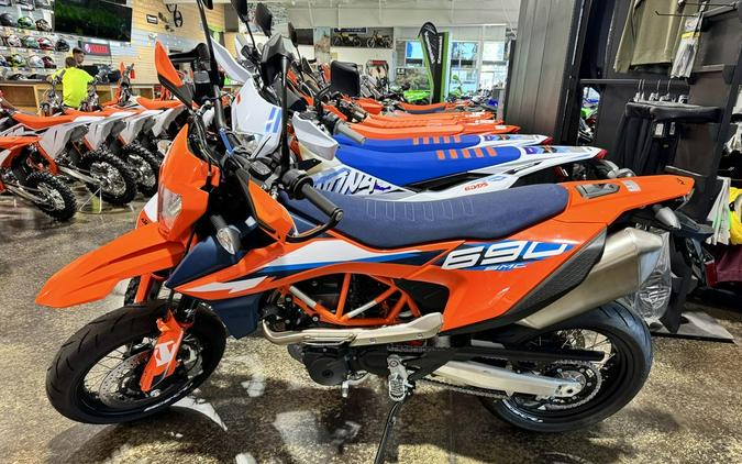 2024 KTM 690 SMC R