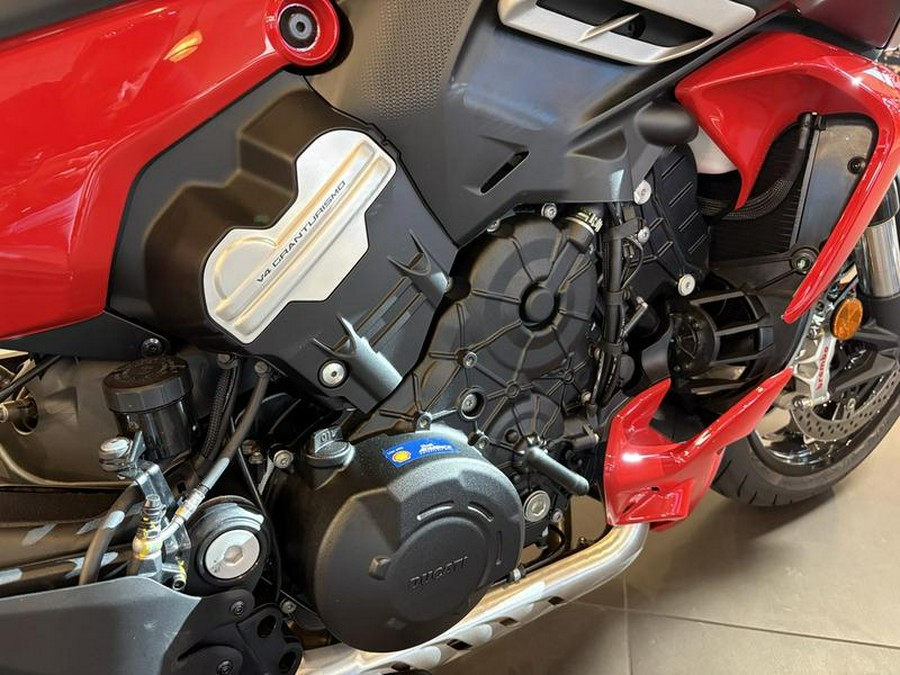 2025 Ducati Diavel V4 Ducati Red