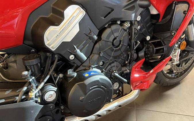 2025 Ducati Diavel V4 Ducati Red