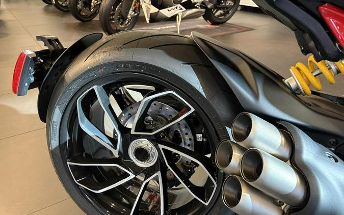 2025 Ducati Diavel V4 Ducati Red