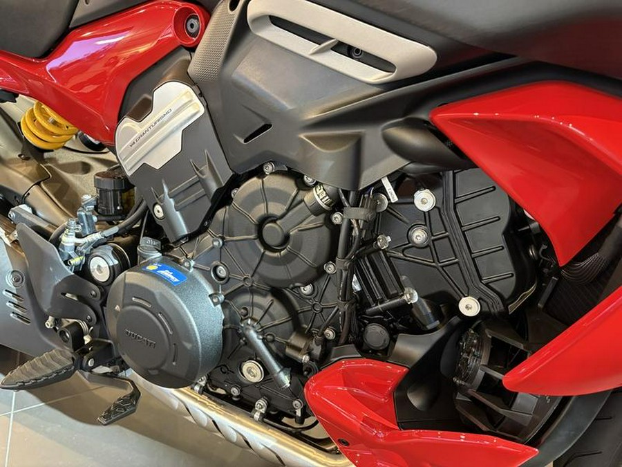 2025 Ducati Diavel V4 Ducati Red