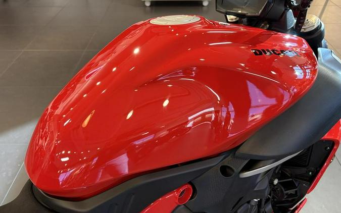2025 Ducati Diavel V4 Ducati Red