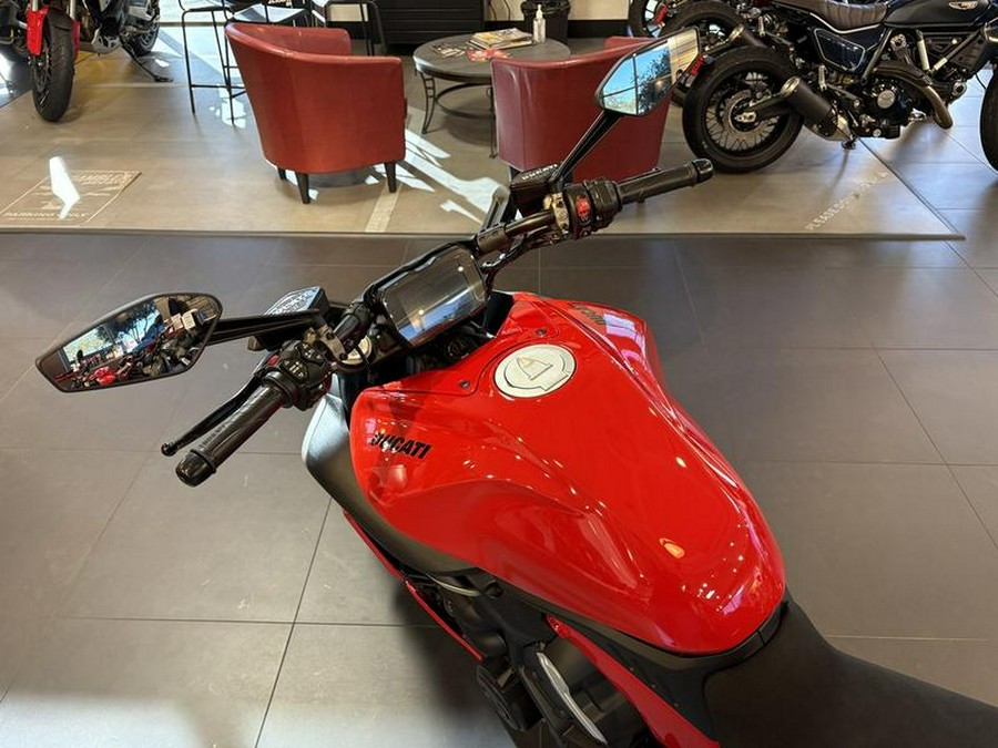 2025 Ducati Diavel V4 Ducati Red