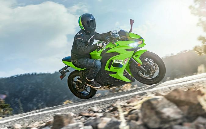 2026 Kawasaki NINJA 650 ABS Metallic Yellowish Green/Metallic Spark Black - 111096