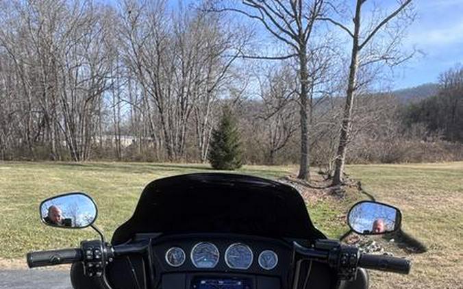 2023 Harley-Davidson® FLHTCUTG - Tri Glide® Ultra