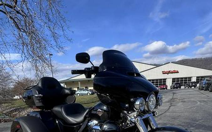 2023 Harley-Davidson® FLHTCUTG - Tri Glide® Ultra
