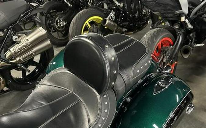 2019 Indian Motorcycle® Springfield® Metallic Jade / Thunder Black