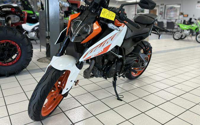 2024 KTM Duke 250