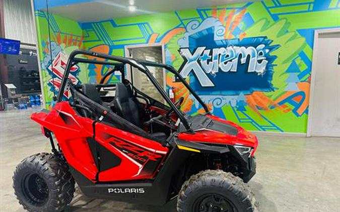 2025 Polaris RZR 200 EFI