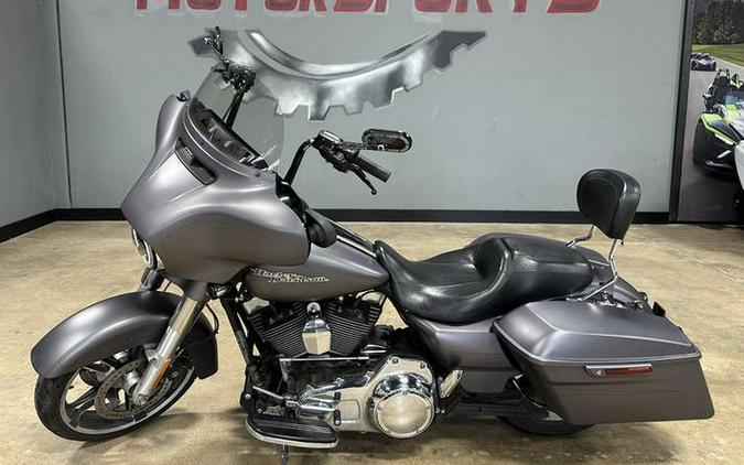 2016 Harley-Davidson® FLHXS - Street Glide® Special