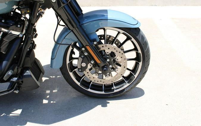 2024 Harley-Davidson® FLTRT - Road Glide® 3