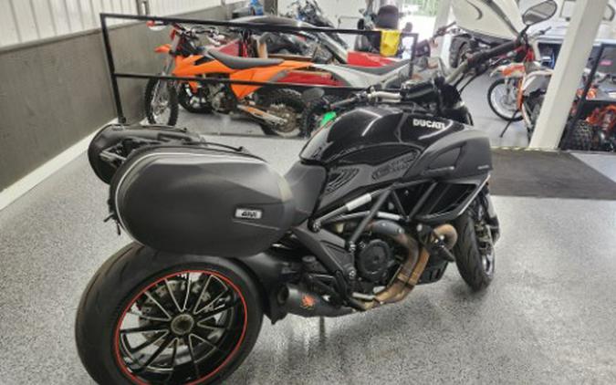 2011 Ducati DIAVEL