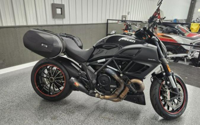 2011 Ducati DIAVEL
