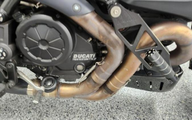 2011 Ducati DIAVEL