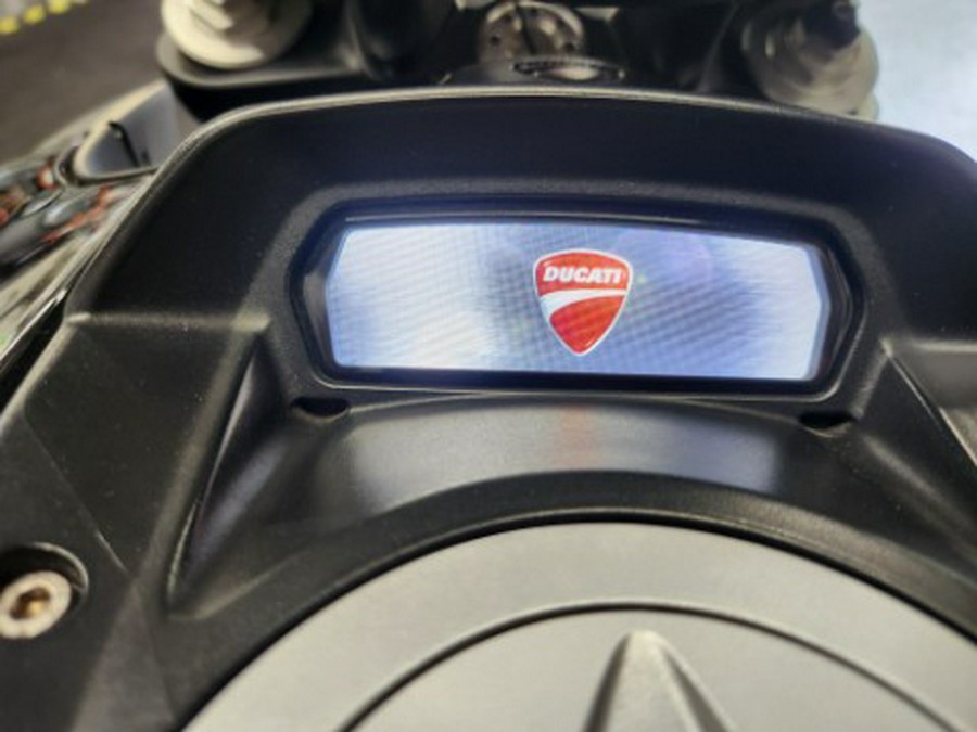 2011 Ducati DIAVEL