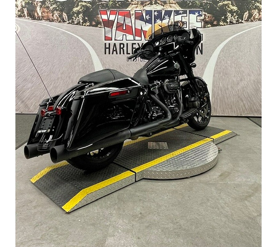 2021 FLHXS Street Glide Special