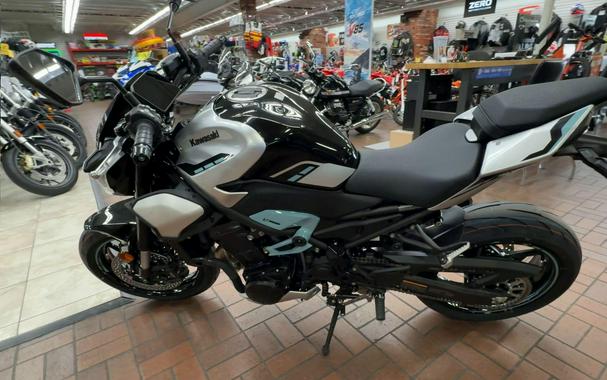 2025 Kawasaki Z900 ABS