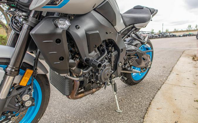 2025 YAMAHA MT-10