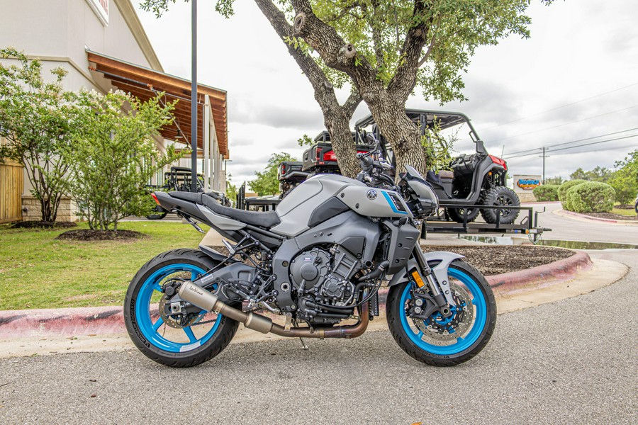 2025 YAMAHA MT-10