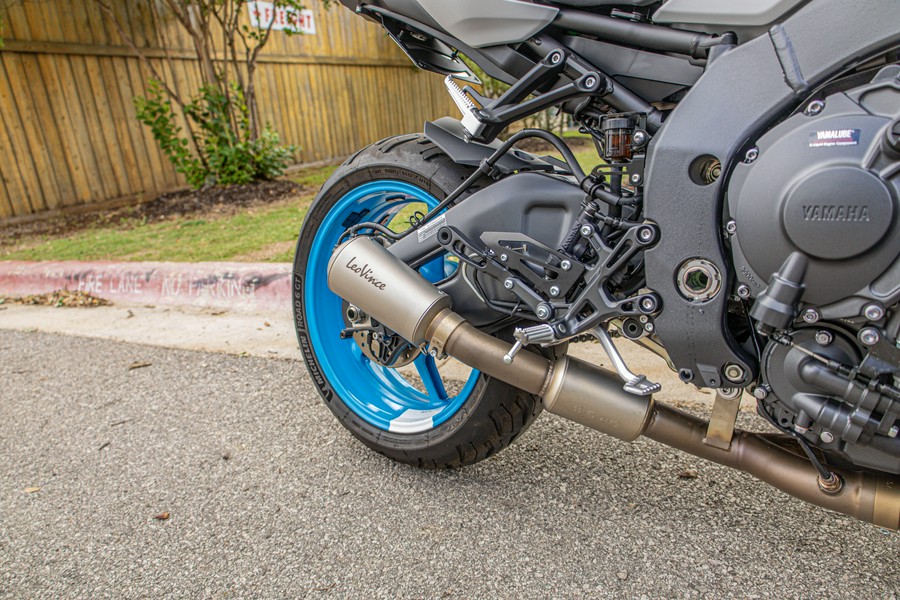 2025 YAMAHA MT-10