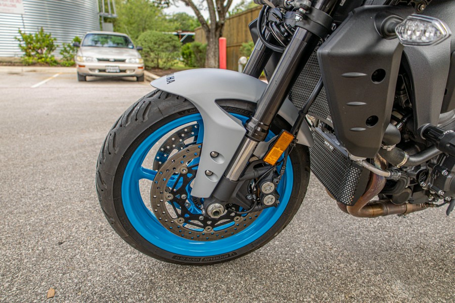 2025 YAMAHA MT-10