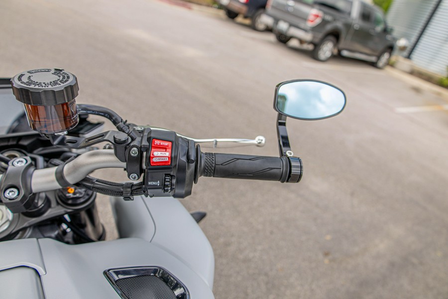 2025 YAMAHA MT-10
