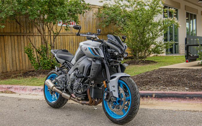 2025 YAMAHA MT-10
